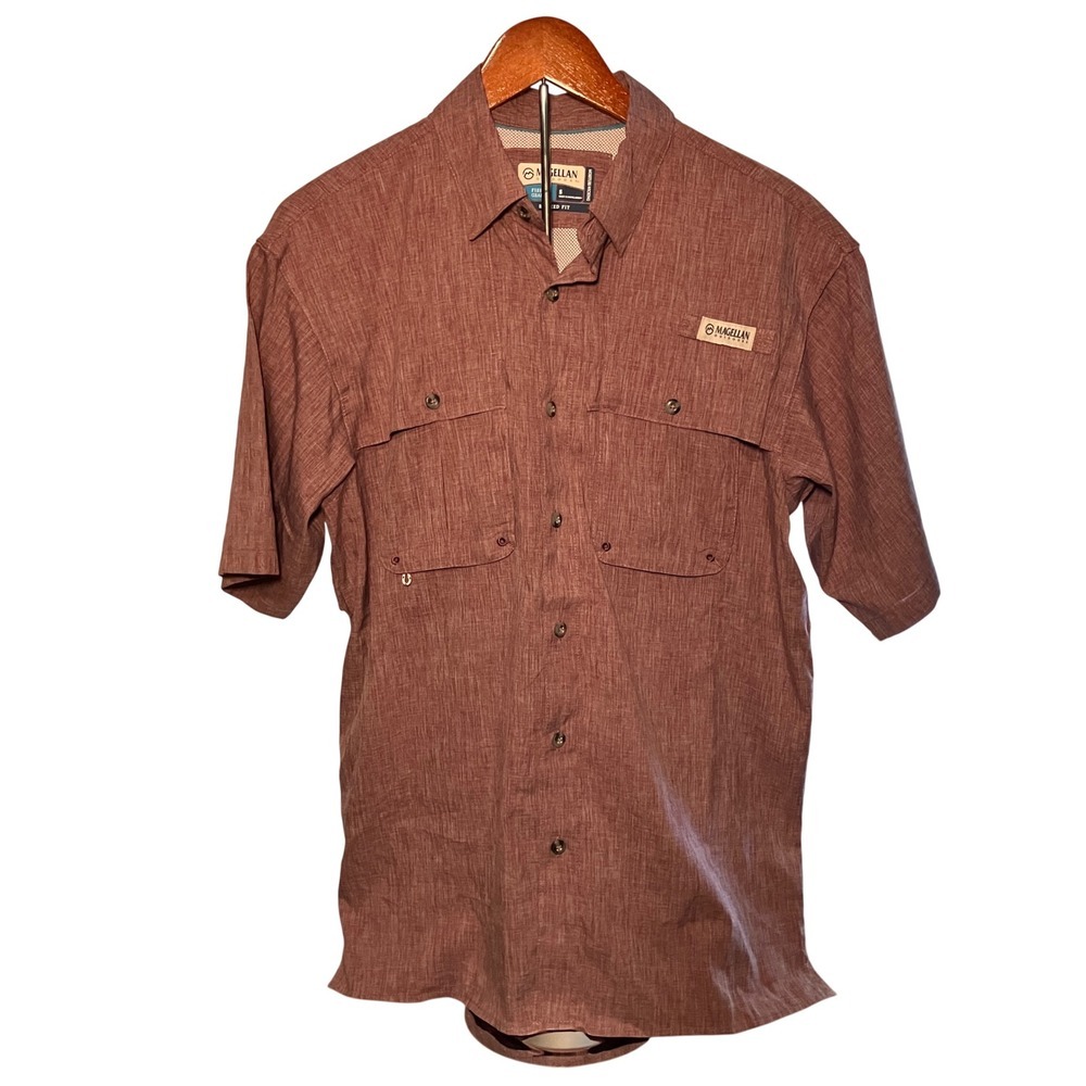Magellan Outdoors Men's S Fishing Shirt Small Red Brown Excellent Short Sleeve
